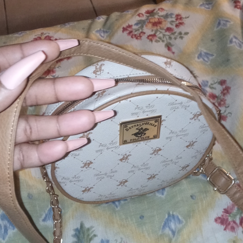 Purse - Picture 2 of 2
